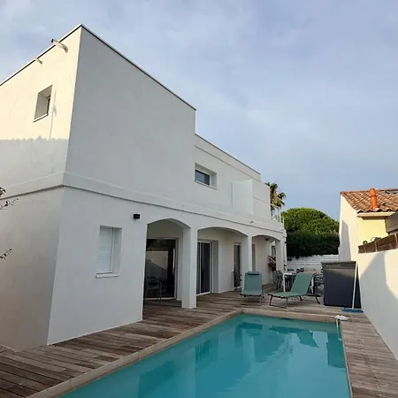 Maison Bord De *